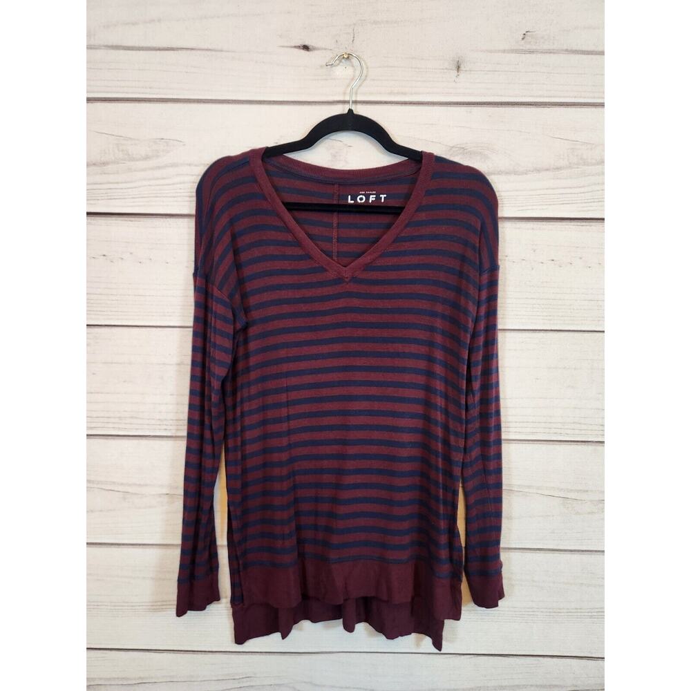 Ann Taylor LOFT Women's V-Neck Navy and Red Striped Long Sleeve T Shirt XS